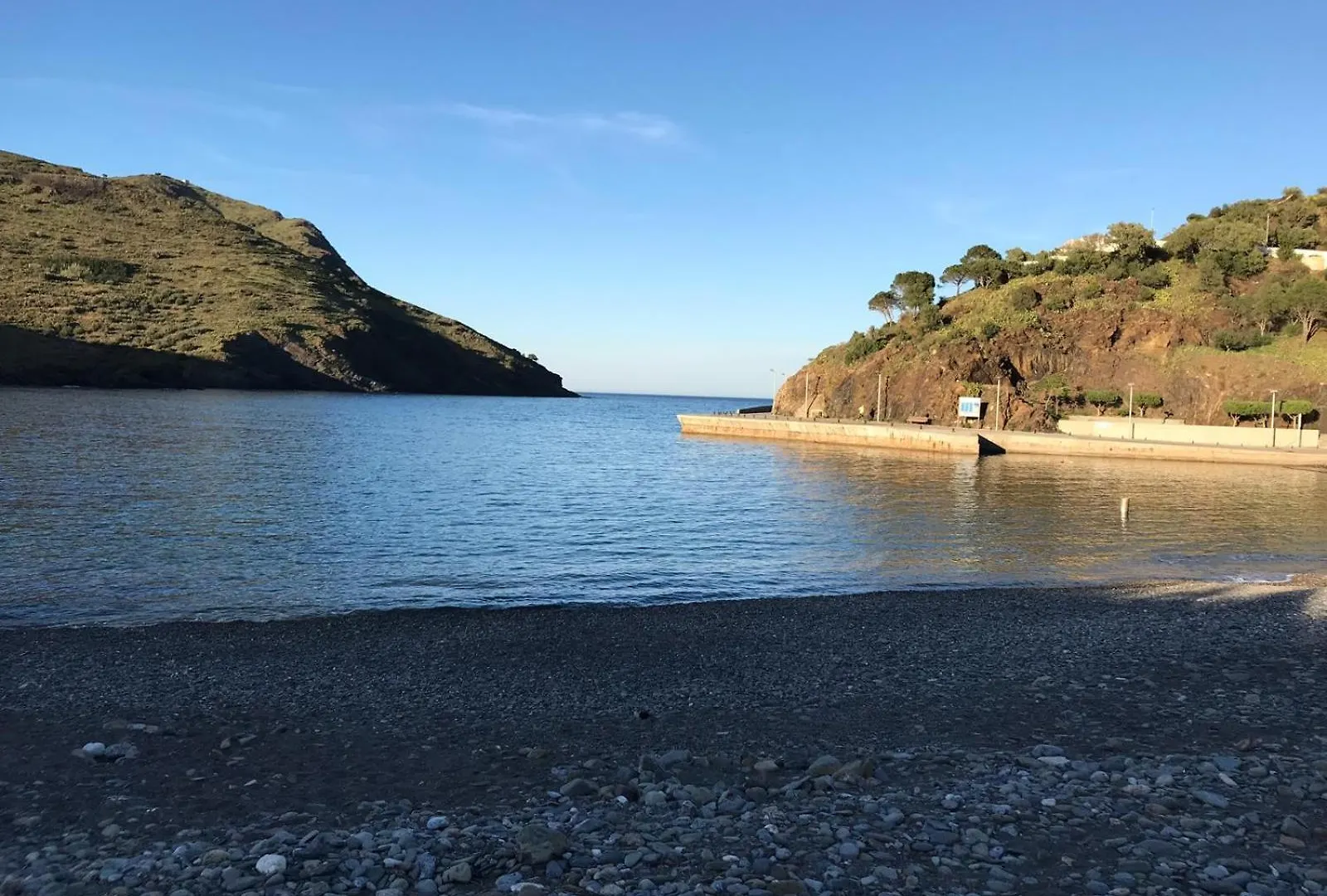 Apartaments Portbou Costa Brava